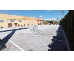 ¡Si buscas nave industrial en Sevilla con parcela suficiente para poder