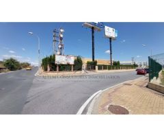 ¡Si buscas nave industrial en Sevilla con parcela suficiente para poder
