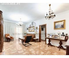 PISO EN JOSE LAGUILLO DE LOS GRANDES CON GARAJE Y TRASTERO INCLUIDOS EN PRECIO.