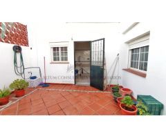 CASA EN CENTRO DE ALCALA DE GUADAIRA. DOS VIVIENDAS EN UNA. GRAN PATIO. 7