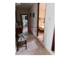 CASA AISLADA CON GRAN TERRENO Y PISCINA