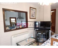 CASA AISLADA CON GRAN TERRENO Y PISCINA