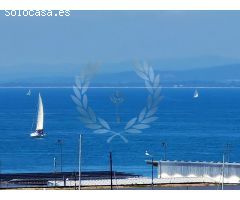 Ático dúplex con vistas al mar y parking en Roses