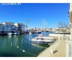 Apartamento con amarre para velero y garaje en Empuriabrava