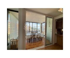 Apartamento con vistas al mar y parking