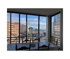 Apartamento con vistas al mar y parking