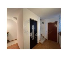 Apartamento con vistas al mar y parking