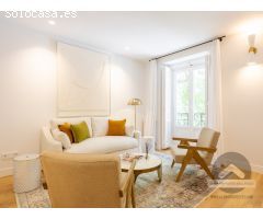 ¡Tu hogar de lujo en el corazón de Madrid, amueblado y listo para vivir!