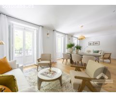 ¡Tu hogar de lujo en el corazón de Madrid, amueblado y listo para vivir!