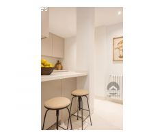 ¡Tu hogar de lujo en el corazón de Madrid, amueblado y listo para vivir!
