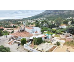 Vivienda constituida actualmente como Bed and Breakfast, 8 habitaciones.
