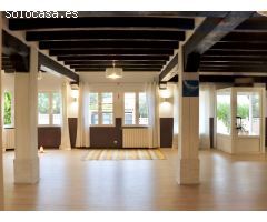 Vivienda constituida actualmente como Bed and Breakfast, 8 habitaciones.