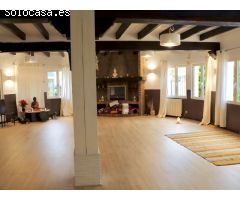 Vivienda constituida actualmente como Bed and Breakfast, 8 habitaciones.