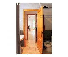 Vivienda constituida actualmente como Bed and Breakfast, 8 habitaciones.