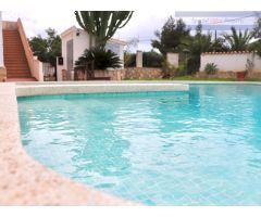 Vivienda constituida actualmente como Bed and Breakfast, 8 habitaciones.