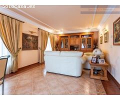 ¡Increíble villa en Denia con una gran parcela cerca del mar!