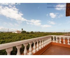 ¡Increíble villa en Denia con una gran parcela cerca del mar!