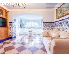 ¡Increíble villa en Denia con una gran parcela cerca del mar!