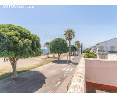 CASA INDIVIDUAL EN PRIMERA LINEA DE MAR