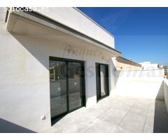EDIFICIO DE RECIENTE CONSTRUCCIÓN EN EL CORAZÓN DEL PUERTO DE CAMBRILS