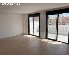 EDIFICIO DE RECIENTE CONSTRUCCIÓN EN EL CORAZÓN DEL PUERTO DE CAMBRILS