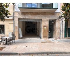 Local comercial nuevo a estrenar en zona prime del puerto de Cambrils.