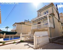 Casa individual sobre parcela de 490 m2 en Jardines del Paraiso