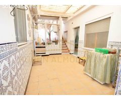 Casa individual sobre parcela de 490 m2 en Jardines del Paraiso