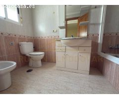 Casa individual sobre parcela de 490 m2 en Jardines del Paraiso