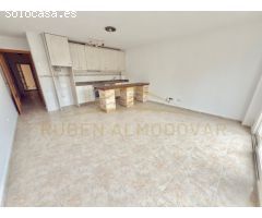 Local comercial nuevo a estrenar en zona prime del puerto de Cambrils.