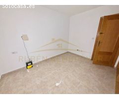 Local comercial nuevo a estrenar en zona prime del puerto de Cambrils.