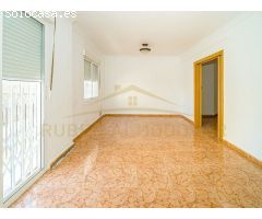 Local comercial nuevo a estrenar en zona prime del puerto de Cambrils.