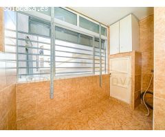 Local comercial nuevo a estrenar en zona prime del puerto de Cambrils.
