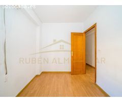 Local comercial nuevo a estrenar en zona prime del puerto de Cambrils.