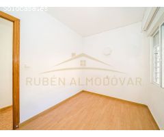 Local comercial nuevo a estrenar en zona prime del puerto de Cambrils.
