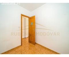 Local comercial nuevo a estrenar en zona prime del puerto de Cambrils.