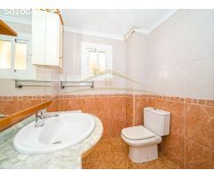 Local comercial nuevo a estrenar en zona prime del puerto de Cambrils.