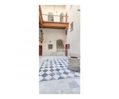 Casa de dos plantas en el centro de Mahón