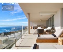 Apartamento de lujo en venta con vistas panorámicas al mar en Benalmádena