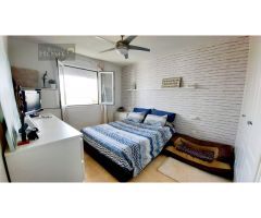 Ático en Venta en Benalmádena: Exclusivo con Vistas Frontales al Mar y Solárium