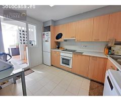 Ático en Venta en Benalmádena: Exclusivo con Vistas Frontales al Mar y Solárium