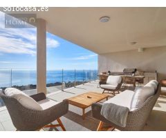 Apartamento de lujo en venta con vistas panorámicas al mar en Benalmádena