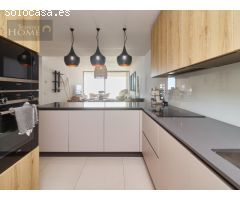 Apartamento de lujo en venta con vistas panorámicas al mar en Benalmádena