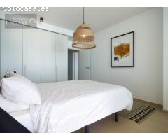 Apartamento de lujo en venta con vistas panorámicas al mar en Benalmádena