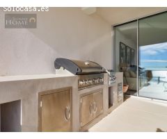 Apartamento de lujo en venta con vistas panorámicas al mar en Benalmádena