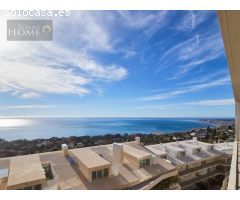 Apartamento de lujo en venta con vistas panorámicas al mar en Benalmádena