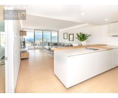 ¡Apartamento de lujo en Benalmádena Costa con vistas al mar!