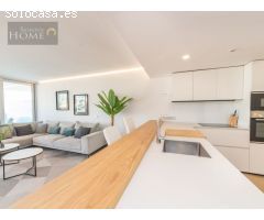 ¡Apartamento de lujo en Benalmádena Costa con vistas al mar!