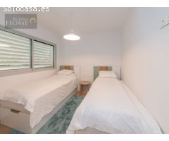 ¡Apartamento de lujo en Benalmádena Costa con vistas al mar!