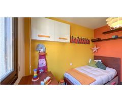 HABITACIÓN DISPONIBLE